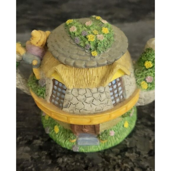 Vintage Miniature Cottage-Shaped Teapot With Lid and Kitties and Flowers - Picture 6 of 14